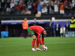 Ronaldo Ajarkan Esensi Hidup Lewat Drama di Portugal Vs Slovenia