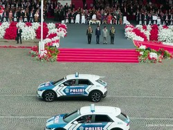 Polri Pamer Kendaraan di HUT Bhayangkara: Motor Listrik Zero-Rantis Pindad