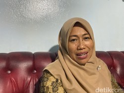 Ini Sosok Dirigen yang Viral Pimpin Paduan Suara Nyanyi Lagu Jang