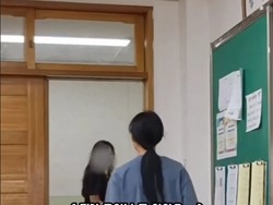 Gaya Guru di Korea Jadi Kontroversi, Bertato dan Bercelana Pendek di Kelas