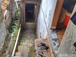 Sulitnya Akses Menuju Rumah Ilham yang Viral Minta Polisi Temani Ambil Rapor