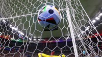 Duel ini tak kunjung menghasilkan sampai babak tambahan 2x15 dan harus ditentukan lewat adu penalti.