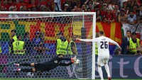 Pada prosesnya, Portugal berhasil menang 3-0 di adu penalti. Tiga penendang awal Slovenia semuanya ditepis Diogo Costa.