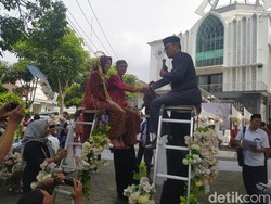 Uniknya Nikah Massal di Magelang, Maharnya Pakai Getuk