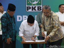 PKB Serahkan Surat Rekomendasi ke Cagub-Cawagub 4 Wilayah Pilkada 2024