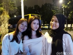 Senangnya Indri Nonton Konser HUT Bhayangkara di Monas: Bisa Galau Bareng