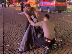 Konser HUT Bhayangkara Selesai, Petugas Langsung Bersih-bersih Monas