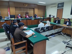 Terdakwa Pembobolan Bank Pakai Kartu Kredit Dituntut 8 Tahun Bui