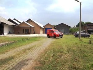 Pekerja Tewas Saat Cuci Toren Pabrik Pupuk Bertambah Jadi 4 Orang Pekerja Tewas Saat Cuci Toren Pabrik Pupuk Bertambah Jadi 4 Orang