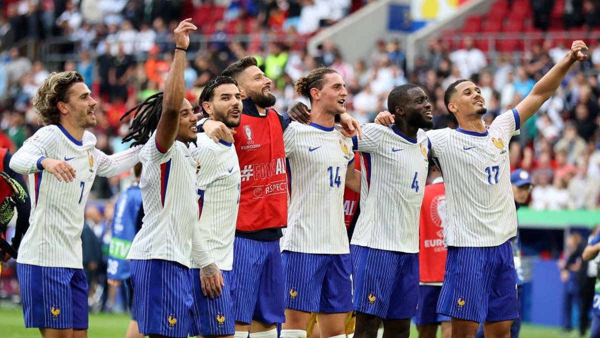 Prancis melaju ke perempat final Euro 2024. Foto: Getty Images/Stefan Matzke - sampics
