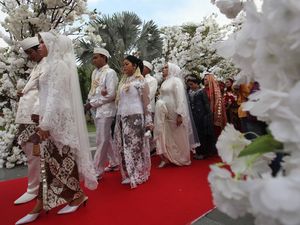 330 Pasangan Ikut Nikah Massal di Surabaya, Ada Garden Party