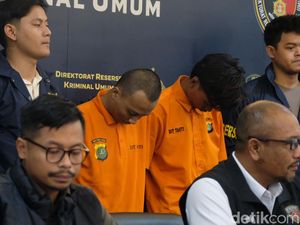 Duo Jambret Viral CFD Sudirman Tertunduk Lesu Berbaju Tahanan Duo Jambret Viral CFD Sudirman Tertunduk Lesu Berbaju Tahanan