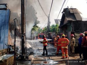 Identitas 5 Korban Tewas dalam Kebakaran Gudang di Jatiasih Bekasi
