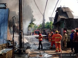 Identitas 5 Korban Tewas dalam Kebakaran Gudang di Jatiasih Bekasi
