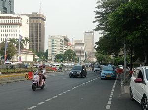Jalan Medan Merdeka Barat Dibuka Kembali Usai Demo Buruh, Lalin Lancar Jalan Medan Merdeka Barat Dibuka Kembali Usai Demo Buruh, Lalin Lancar