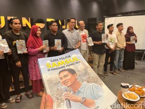 Buku Gaya Politik Samsul di Panggung Pilpres 2024 Launching di Mataram Buku Gaya Politik Samsul di Panggung Pilpres 2024 Launching di Mataram