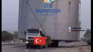 Meme Turki Libas Austria: Demiral seperti Ronaldo dan Tembok China!