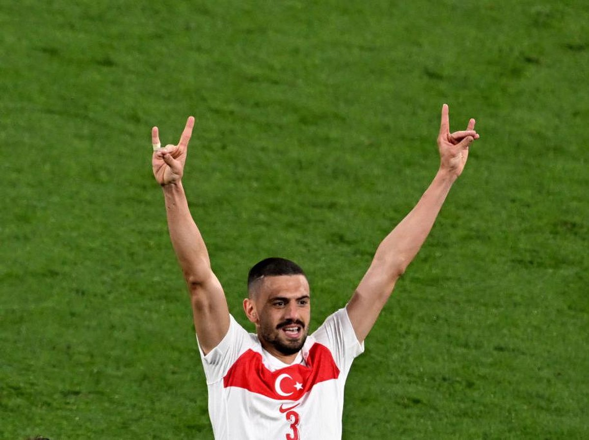 Selebrasi Merih Demiral yang dianggap bermasalah. (Foto: dpa/picture alliance via Getty I/picture alliance)