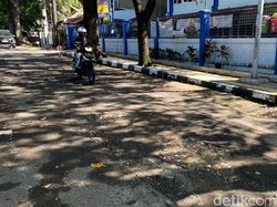 Jalan Guntur Bandung Berlubang, Bikin Pengguna Jalan Was-was