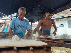 Cemasnya Perajin Tahu Ciamis gegara Dolar AS Naik Terus