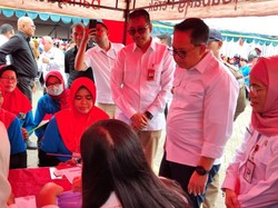 Ribuan Buruh Rokok di Surabaya Terima BLT Dana Cukai Tembakau