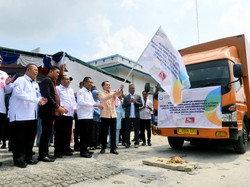 Pj Gubsu Lepas Ekspor Perdana Kerupuk Ikan Patin ke Malaysia