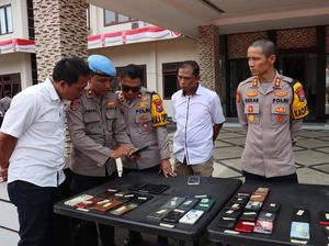 Polres Batu Razia Ponsel Anggota Terkait Judi Online, Ini Temuannya Polres Batu Razia Ponsel Anggota Terkait Judi Online, Ini Temuannya