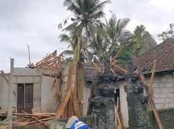 Hujan Deras Dua Hari, Dua Rumah Warga Nongan Karangasem Ambruk