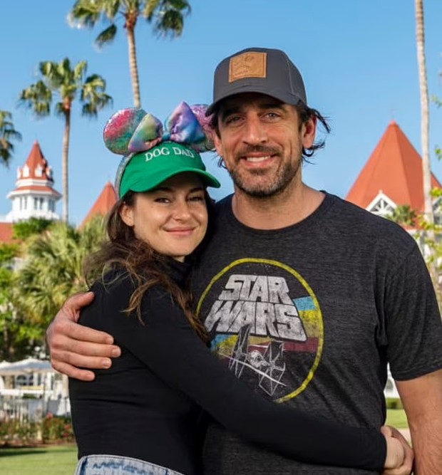 Shailene Woodley dan Aaron Rodgers/Foto: Walt Disney World Resort