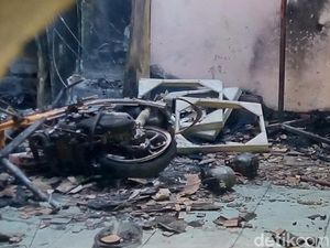 Toko Elektronik di Manisrenggo Klaten Ludes Terbakar Toko Elektronik di Manisrenggo Klaten Ludes Terbakar