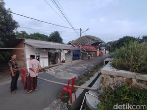 Duka Keluarga Korban Kebakaran di Jatiasih Bekasi Duka Keluarga Korban Kebakaran di Jatiasih Bekasi