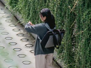 5 Totebag yang Bisa Jadi Backpack dari Brand Lokal, Praktis dan Multifungsi 5 Totebag yang Bisa Jadi Backpack dari Brand Lokal, Praktis dan Multifungsi