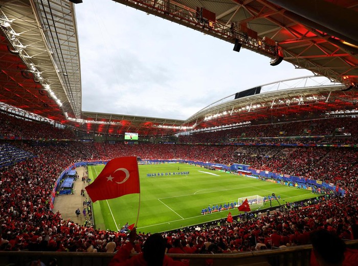 Soccer Football - Euro 2024 - Round of 16 - Austria v Turkey - Leipzig Stadium, Leipzig, Germany - July 2, 2024
Turkey's Mert Gunok, Merih Demiral and Abdulkerim Bardakci react REUTERS/Annegret Hilse     TPX IMAGES OF THE DAY
