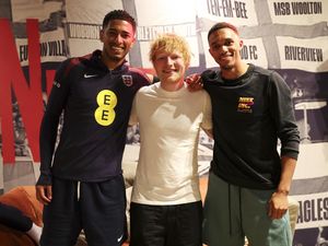 Euro 2024: Ed Sheeran Sambangi Kamp Inggris, Nyanyi buat Tiga Singa