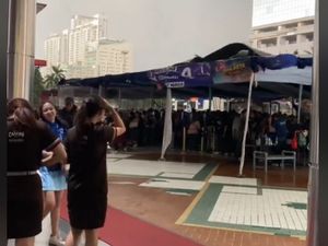 Hujan Disertai Angin, Tenda di PRJ Sempat Roboh Lukai 1 Orang