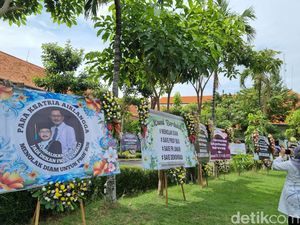 Kemenkes Buka Suara Soal Pencopotan Dekan FK Unair yang Tolak Dokter Asing Kemenkes Buka Suara Soal Pencopotan Dekan FK Unair yang Tolak Dokter Asing