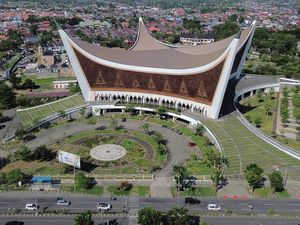 Mantap Bana! Kota Padang Masuk 5 Destinasi Termurah di Asia Mantap Bana! Kota Padang Masuk 5 Destinasi Termurah di Asia