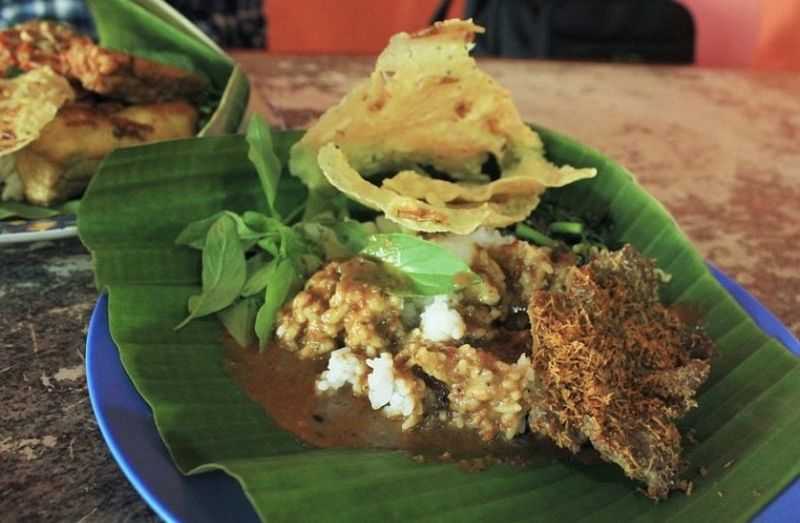 Nasi pecel unik Madiun di Jakarta