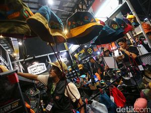 Anomali Wisata Naik Gunung, Tren Naik tapi Omzet Toko Outdoor Belum Balik Anomali Wisata Naik Gunung, Tren Naik tapi Omzet Toko Outdoor Belum Balik
