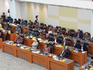 Tok! Pertumbuhan Ekonomi 2025 Ditargetkan 5,3-5,6% Tok! Pertumbuhan Ekonomi 2025 Ditargetkan 5,3-5,6%