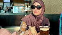 Potret Risty Tagor yang Hobi Nongkrong Cantik di Kafe