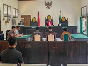 3 Anggota Gangster Motor Pembacok Polisi di Probolinggo Dihukum Bui 2 Hari 3 Anggota Gangster Motor Pembacok Polisi di Probolinggo Dihukum Bui 2 Hari