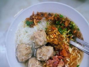 5 Tempat Makan Legendaris di Tebet yang Populer, Ada Warteg hingga Bakso