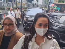 Datang ke Pengadilan saat Hamil Besar, Tengku Dewi Tegaskan Ingin Bercerai