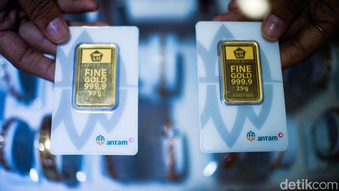Waduh! Harga Emas Tembus Rekor Termahal Hari Ini Harga emas hari ini keluaran Logam Mulia Antam 24 karat, naik tinggi kalau daripada kemarin. Harga emas hari ini tembus ke level tertinggi di Rp 1.378.000 per gram.