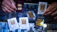 Harga Emas Antam Ambruk! Turun Rp 31.000/Gram