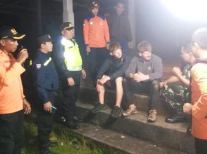 Dua WN Inggris yang Tersesat di Gunung Agung Ditemukan Lemas Dua WN Inggris yang Tersesat di Gunung Agung Ditemukan Lemas