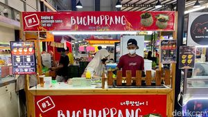 Ada Roti Korea hingga Tahu Aci Gejrot Pedas di GW Food Bekasi