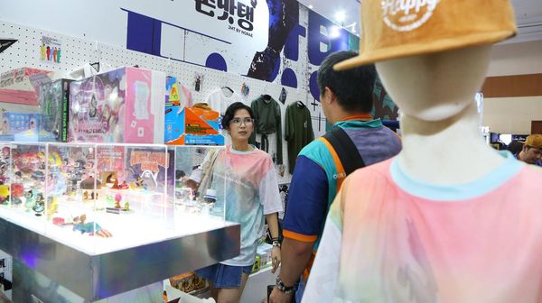 Berburu Sepatu-Baju di Jakarta Sneakers Days
