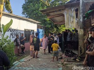 Terkuaknya Motif Pria Gresik Rekam Video Gantung Diri Sempat Dikira Live FB Terkuaknya Motif Pria Gresik Rekam Video Gantung Diri Sempat Dikira Live FB